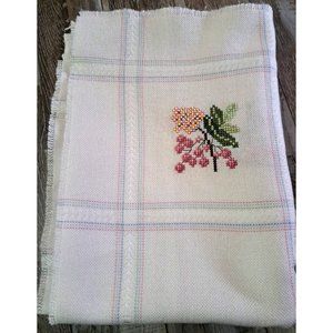 Vintage Hand Stitched Knit Tablecloth Embroidered White Floral 1998 Retro 67x50
